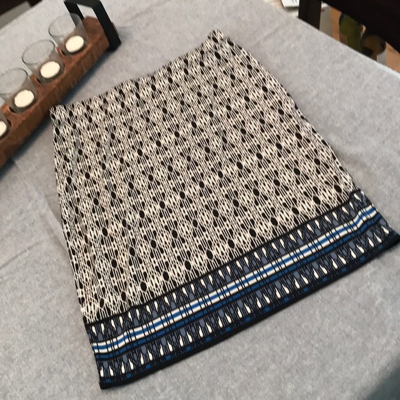 Max Studio Skirt - Picture 3 of 6